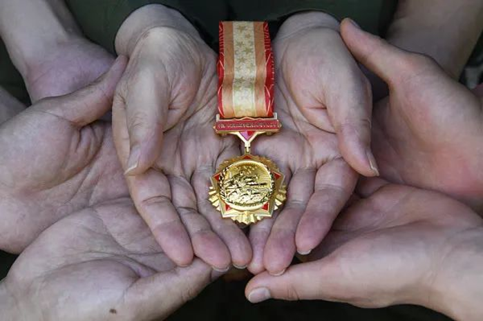 慰問(wèn) 慰問(wèn)